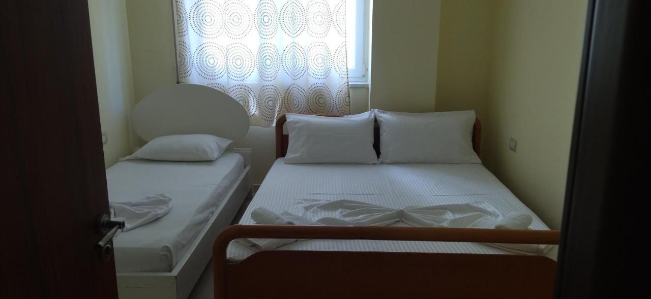 Kevin'S Apartment Вльора Екстер'єр фото